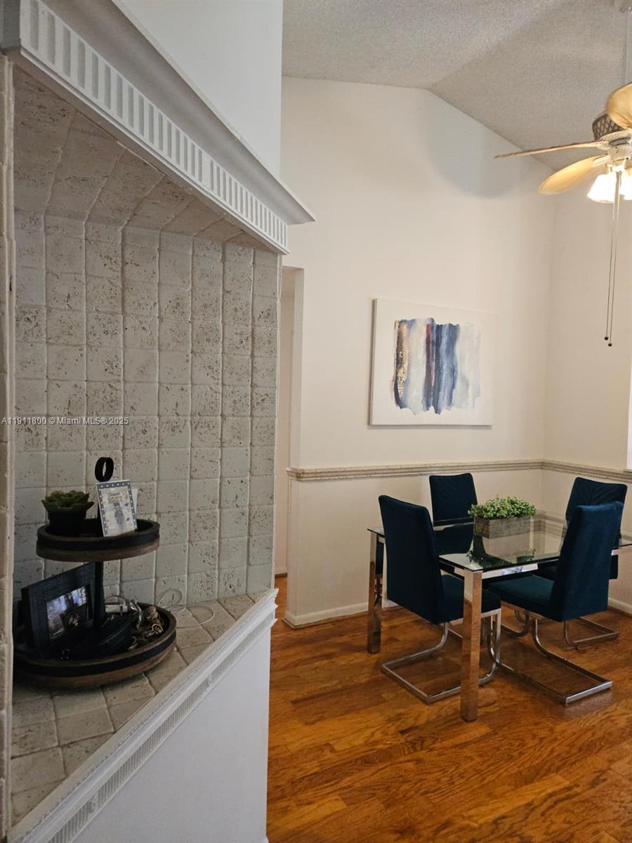 SAVANNAH FALLS - Residential Lease