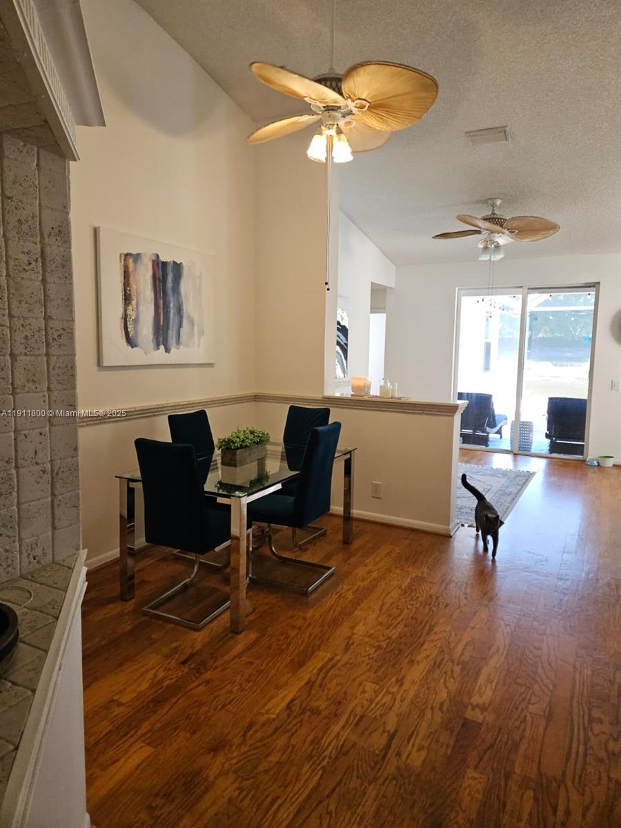 SAVANNAH FALLS - Residential Lease