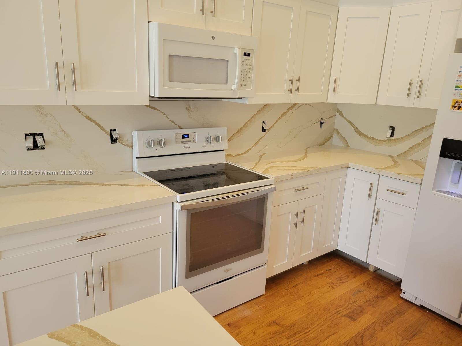 SAVANNAH FALLS - Residential Lease