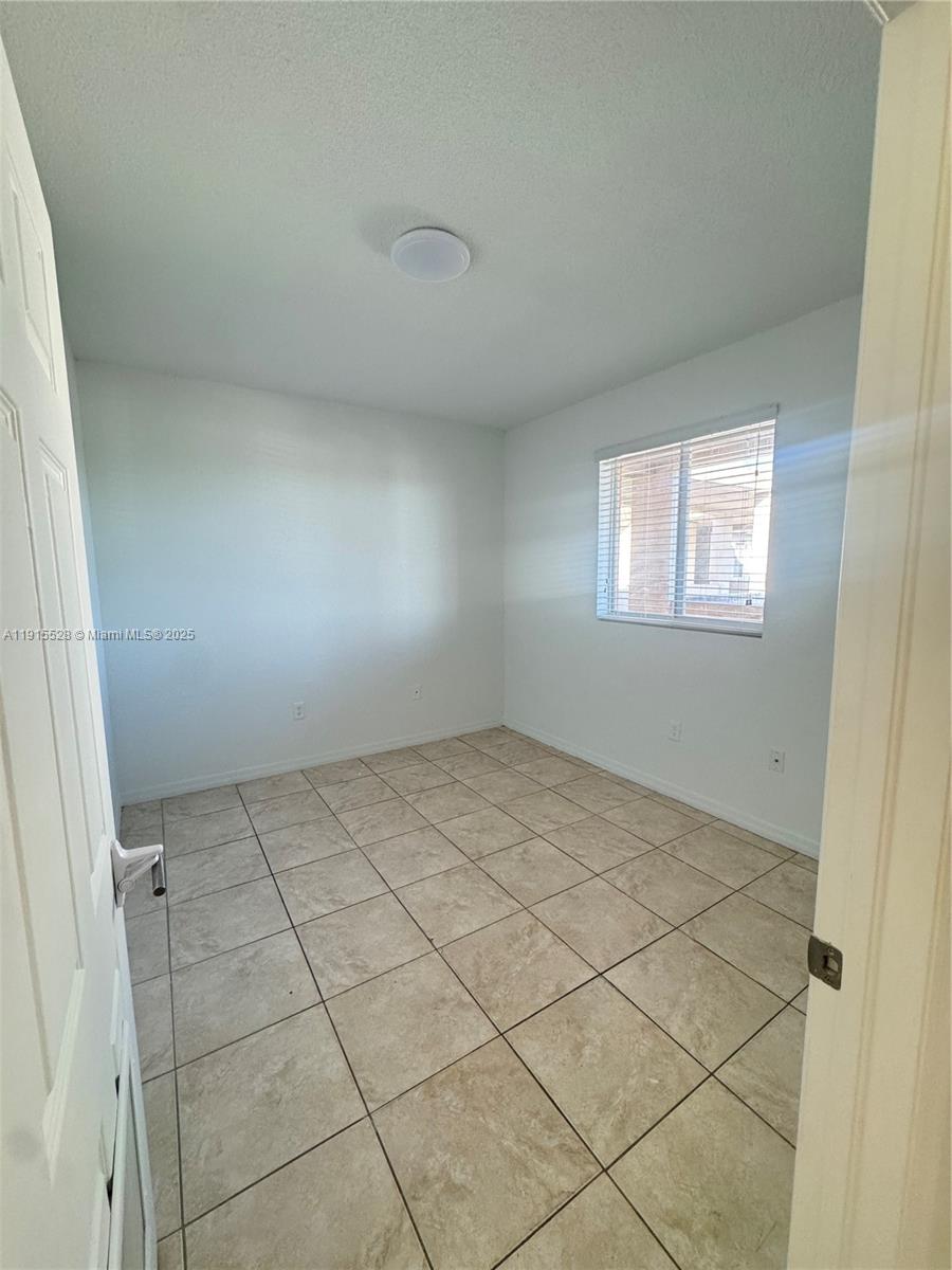 UNIVERSITY TRAIL CONDO - Residential Lease