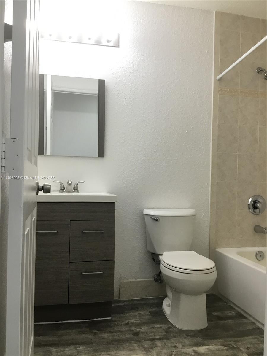 SHOMA TOWNHOMES AT KEYSCO - Residential Lease