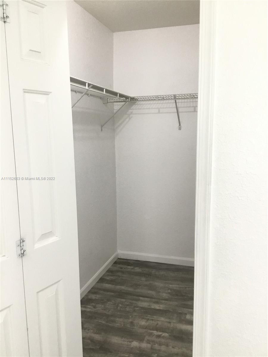 SHOMA TOWNHOMES AT KEYSCO - Residential Lease