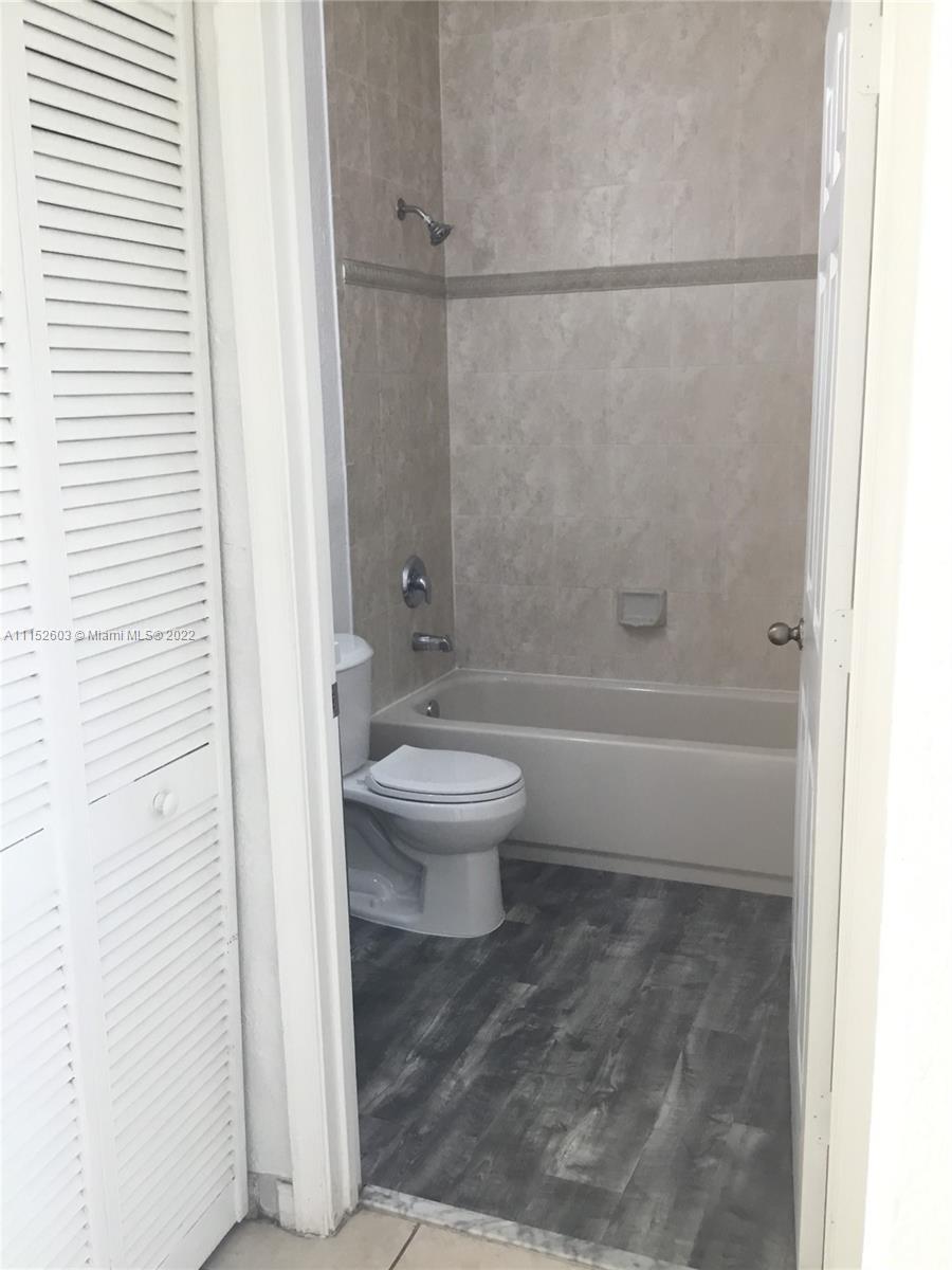 SHOMA TOWNHOMES AT KEYSCO - Residential Lease