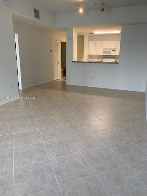 VILLAGE AT ABACOA CONDO - Residential Lease