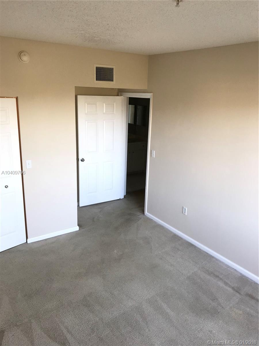 PALMS POINT(THE)CONDO - Residential