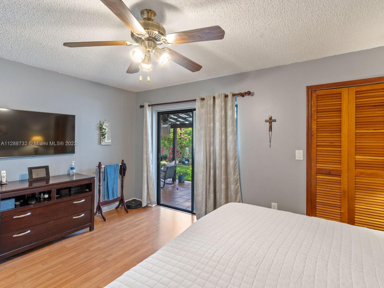 CHESTNUT - Residential