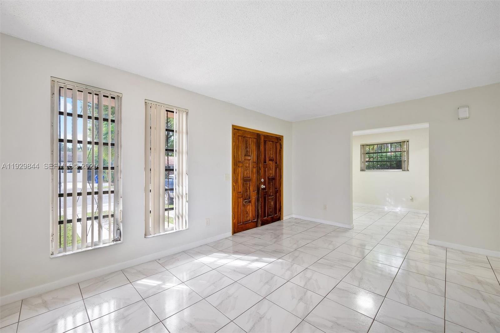 AMD PLAT ADELE HEIGHTS - Residential Lease