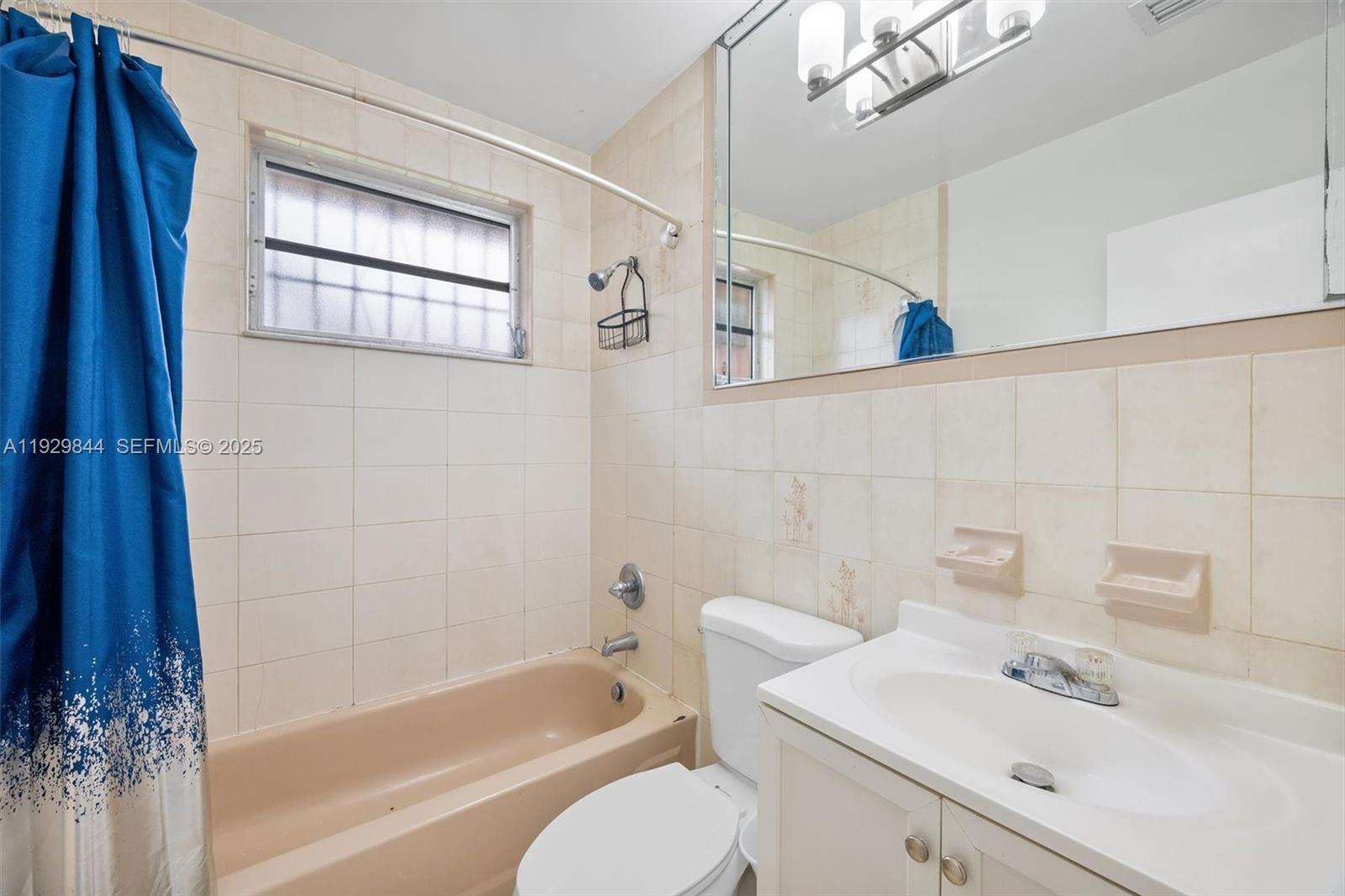 AMD PLAT ADELE HEIGHTS - Residential Lease