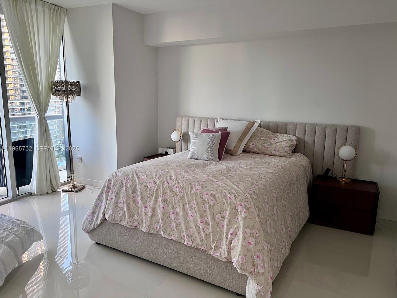 ICON BRICKELL CONDO NO 1 - Residential