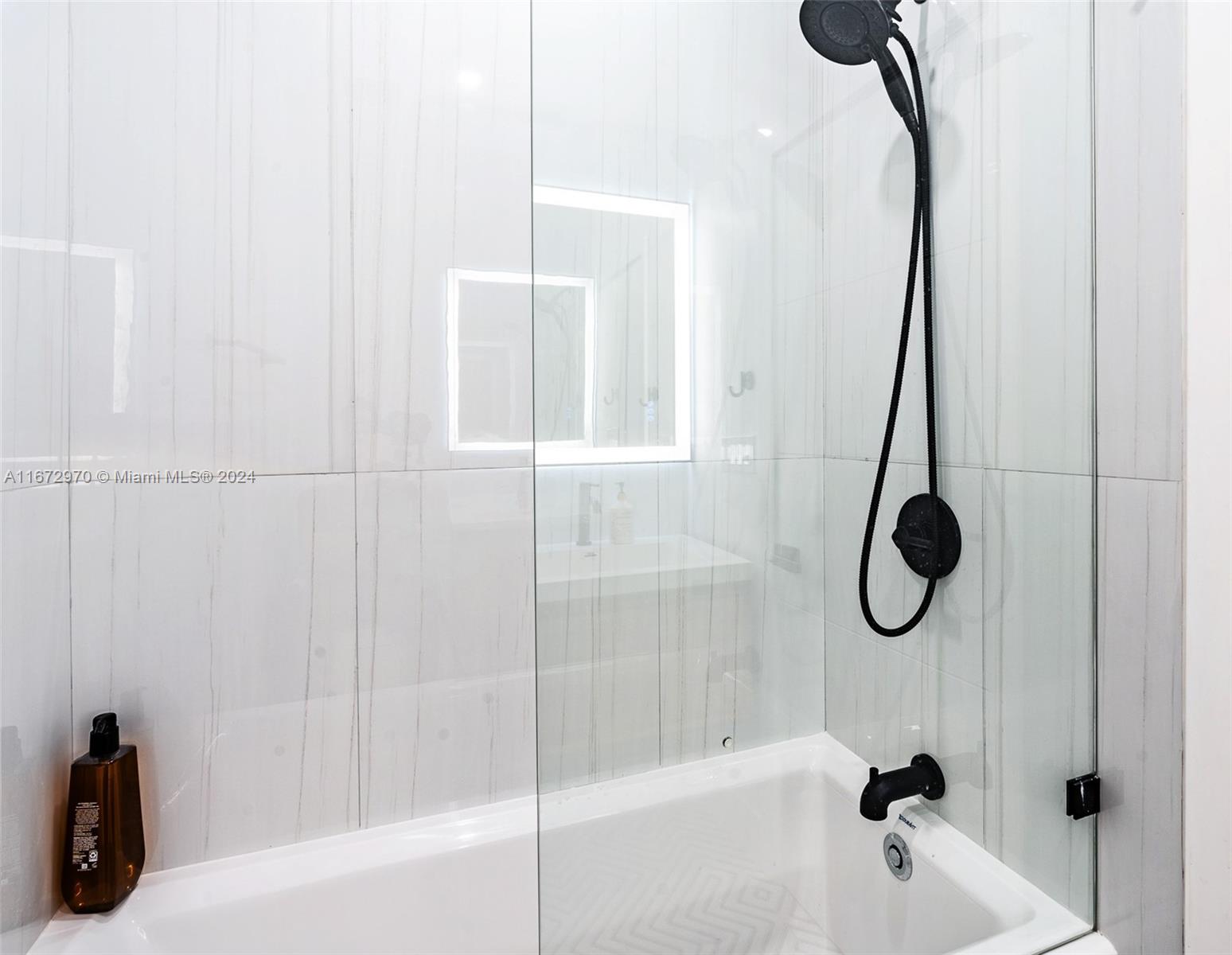 ALTOS DEL MAR NO 4 - Residential