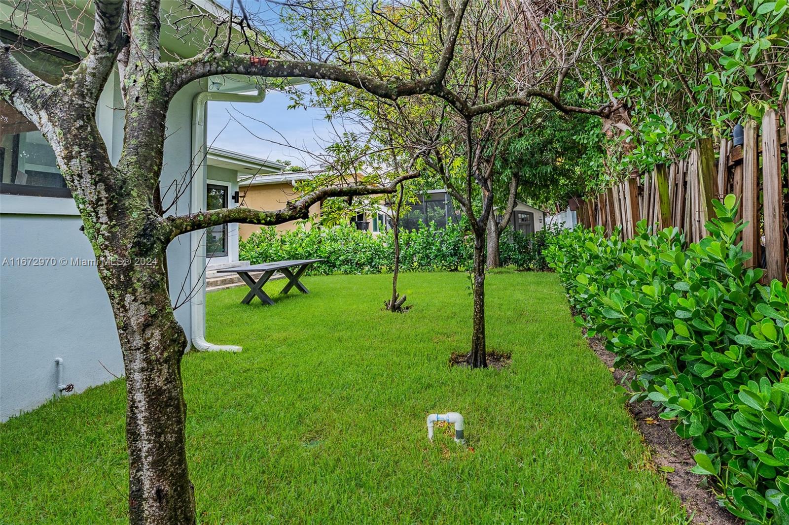 ALTOS DEL MAR NO 4 - Residential