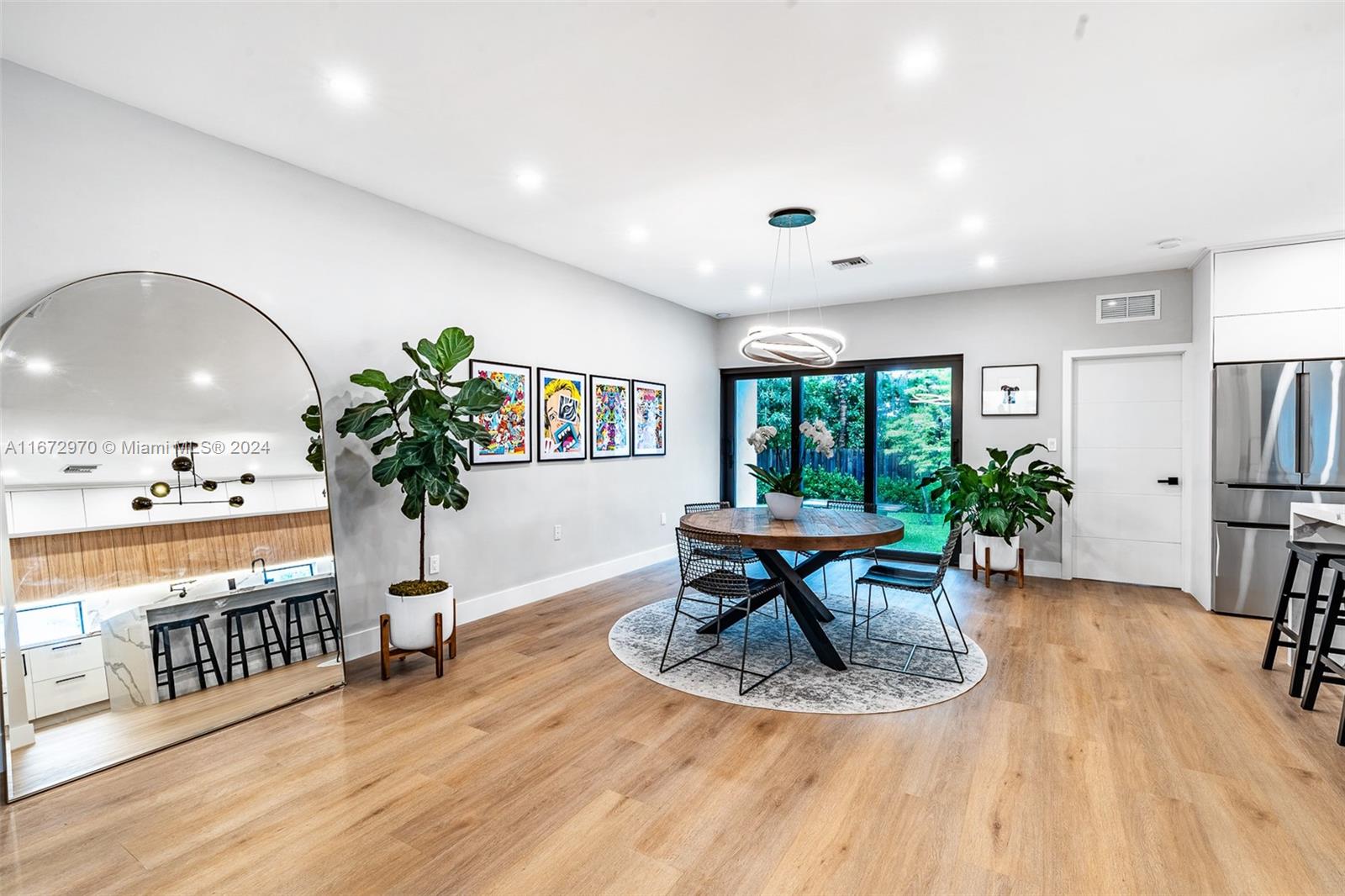 ALTOS DEL MAR NO 4 - Residential