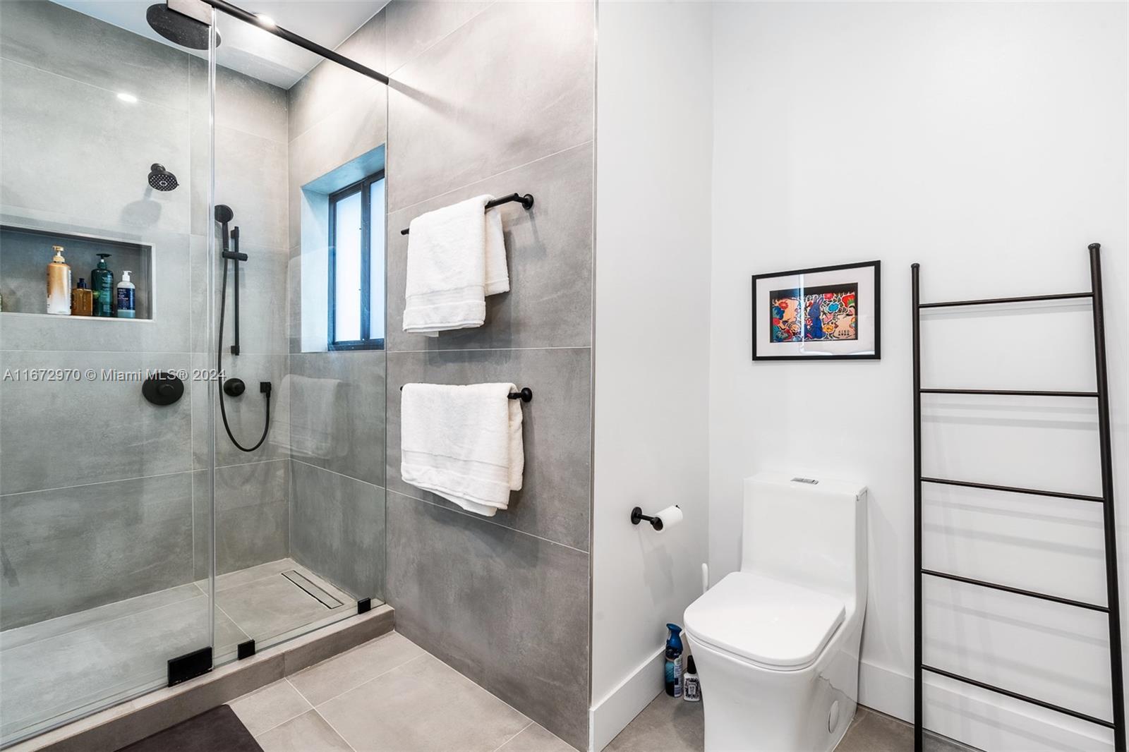 ALTOS DEL MAR NO 4 - Residential