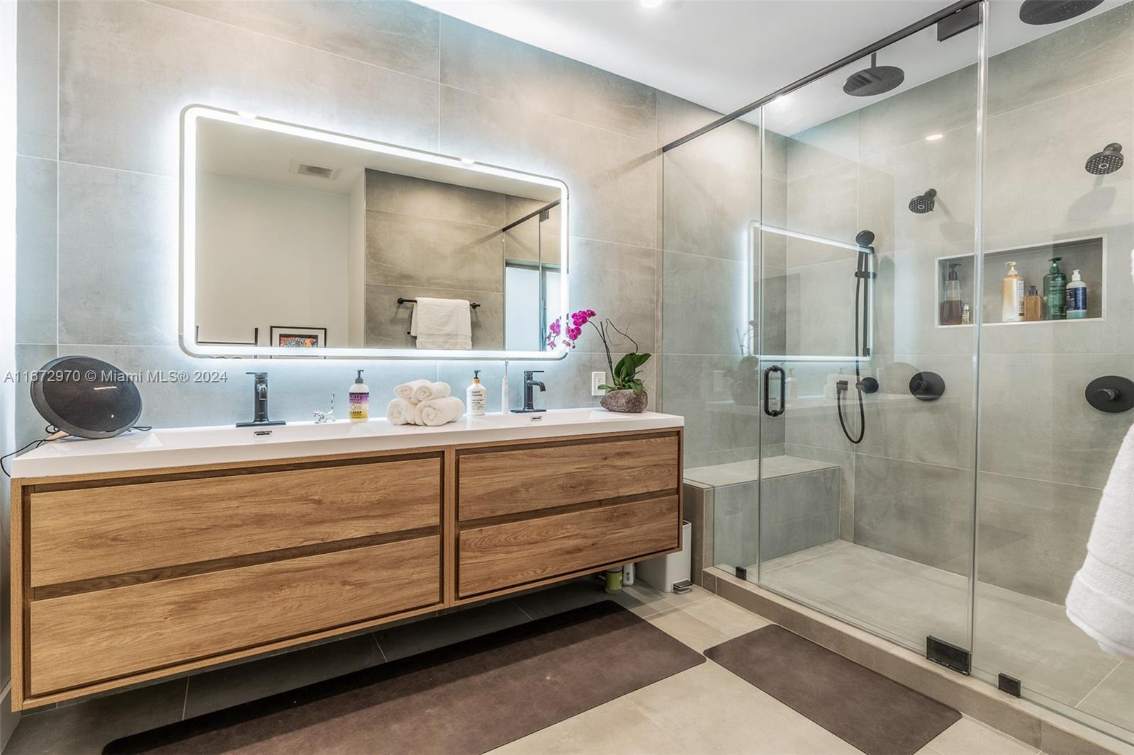 ALTOS DEL MAR NO 4 - Residential