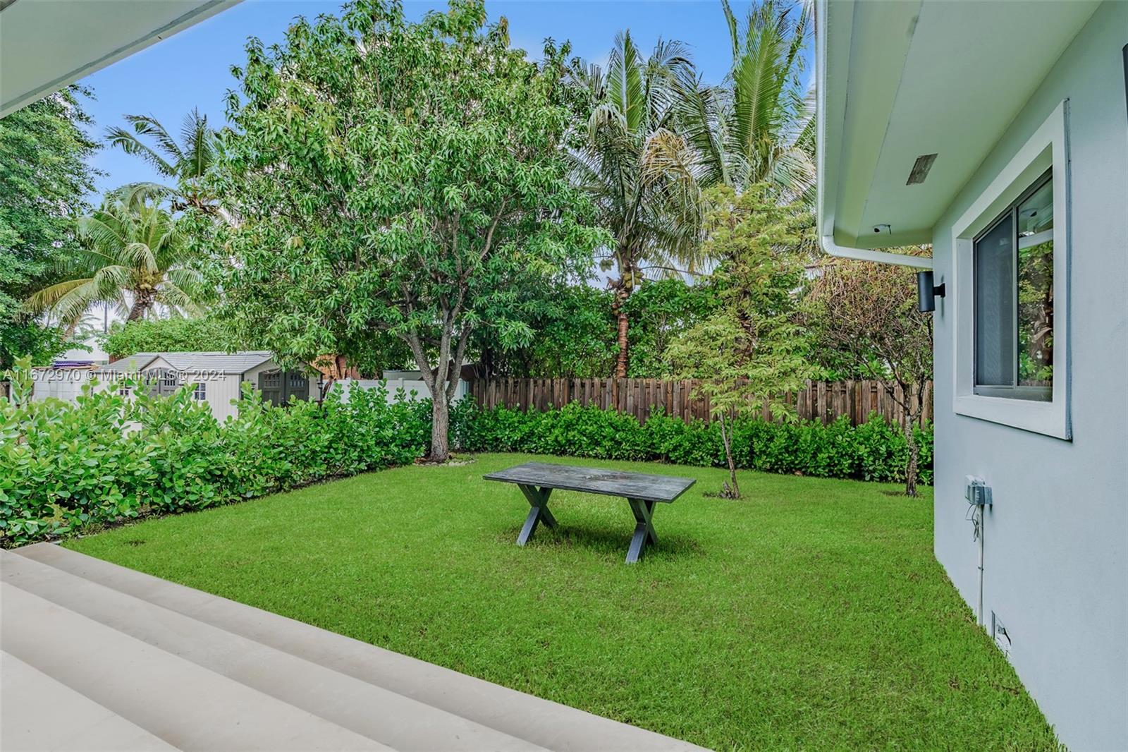 ALTOS DEL MAR NO 4 - Residential