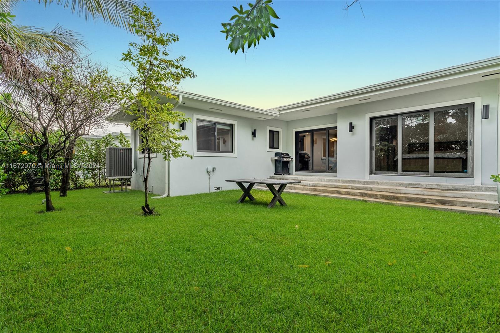 ALTOS DEL MAR NO 4 - Residential