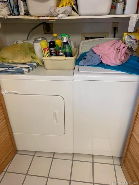 TOWNHOMES OF LA JOLLA - Residential