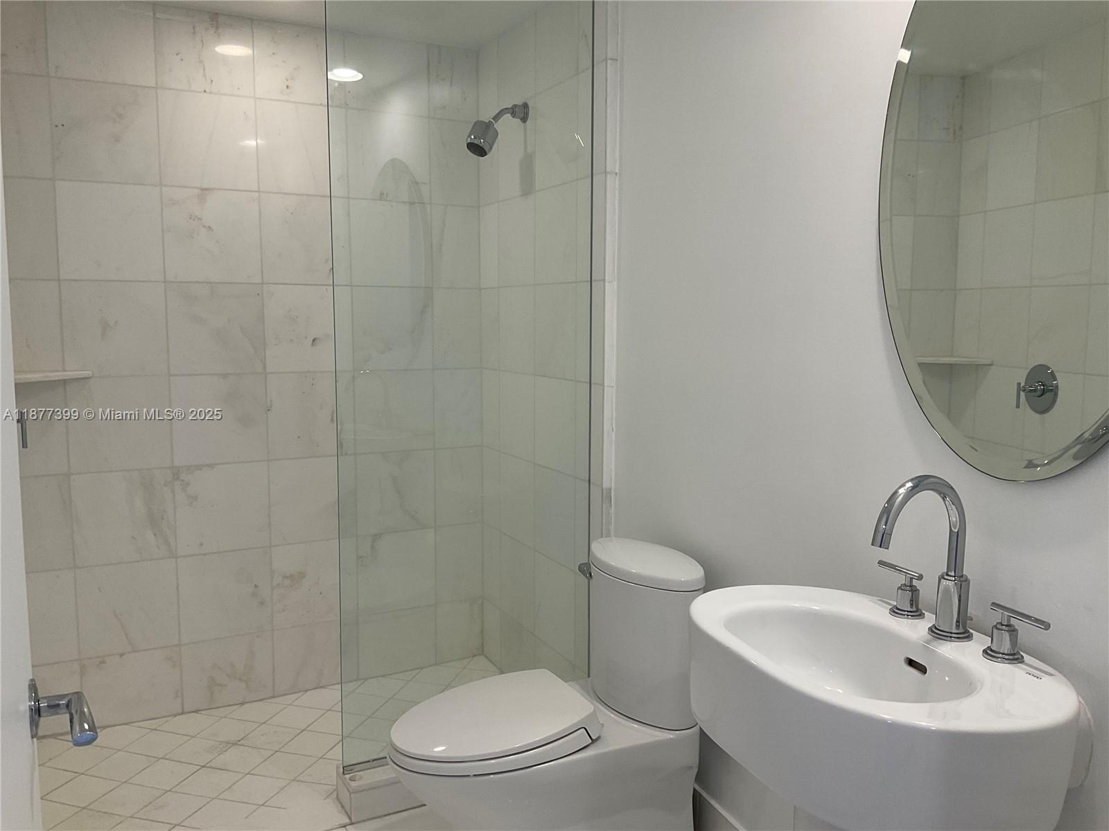ARTECH RESIDENCES AT AVEN - Residential Lease