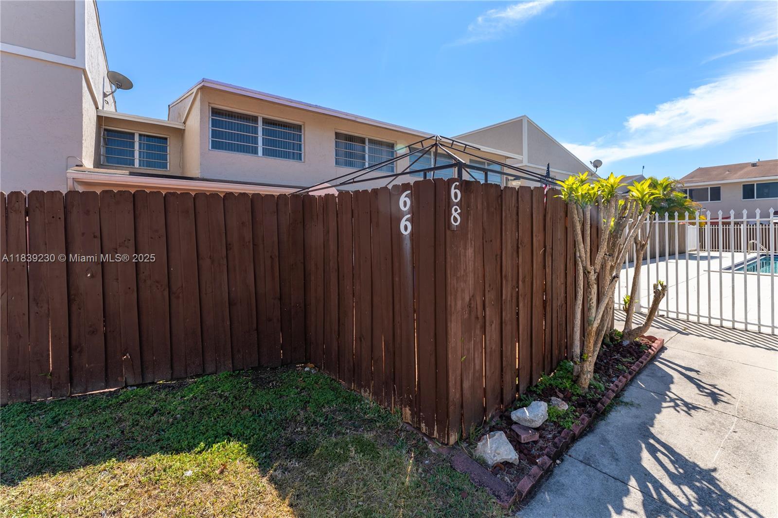 15660 SW 82nd Cir Ln 6-6