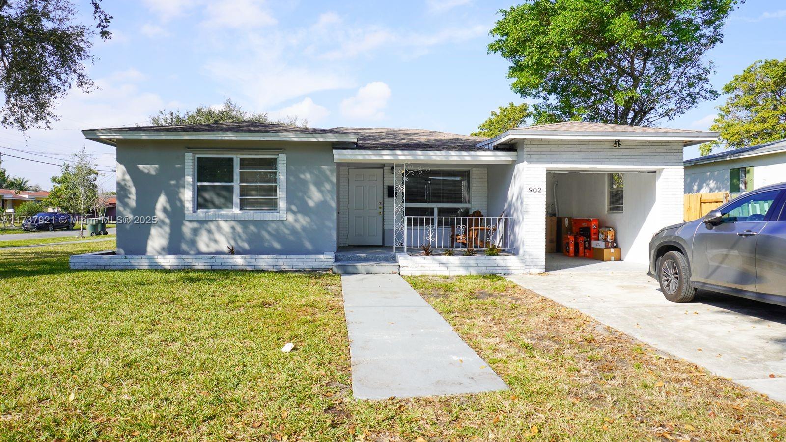 Property for Sale at 902 Nw 6th Ter, Hallandale Beach, Broward County, Florida - Bedrooms: 5 
Bathrooms: 2  - $510,000