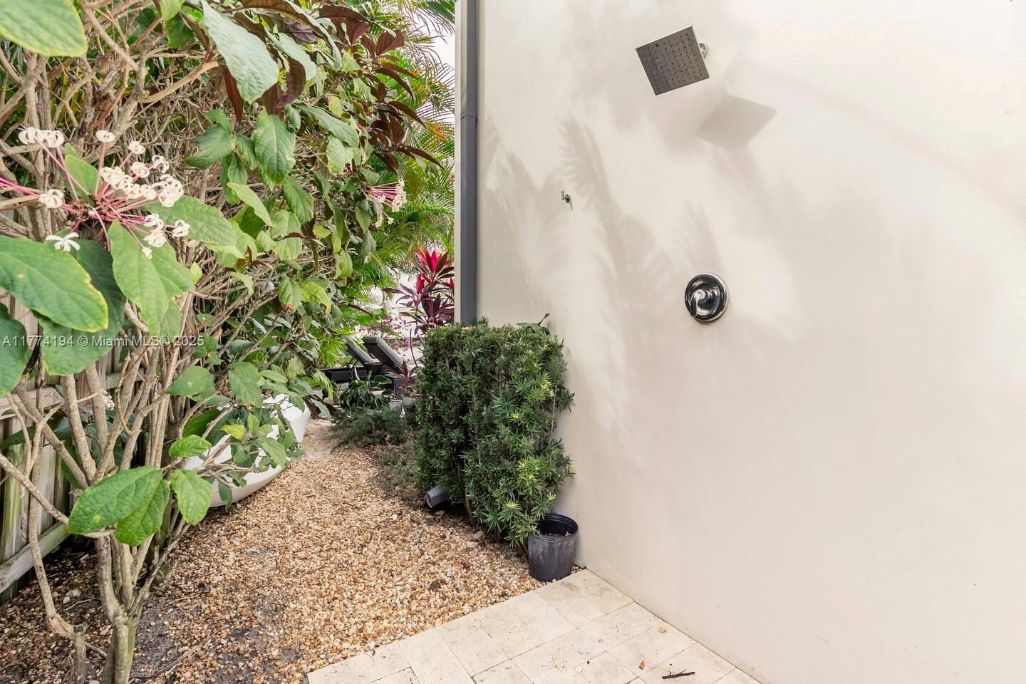 MIDDLE RIVER ESTATES - Residential Lease