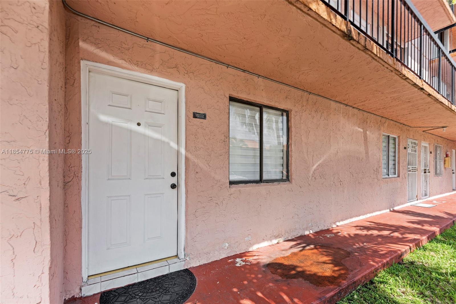 2178 W 60th St 18112