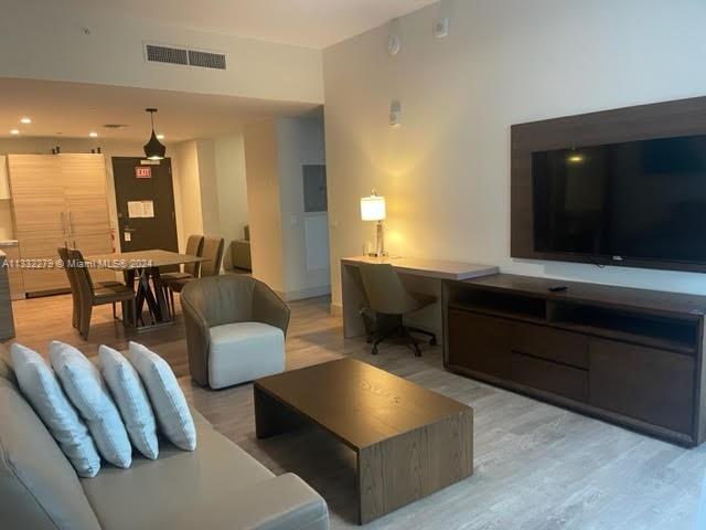 777 N Ocean Dr N317