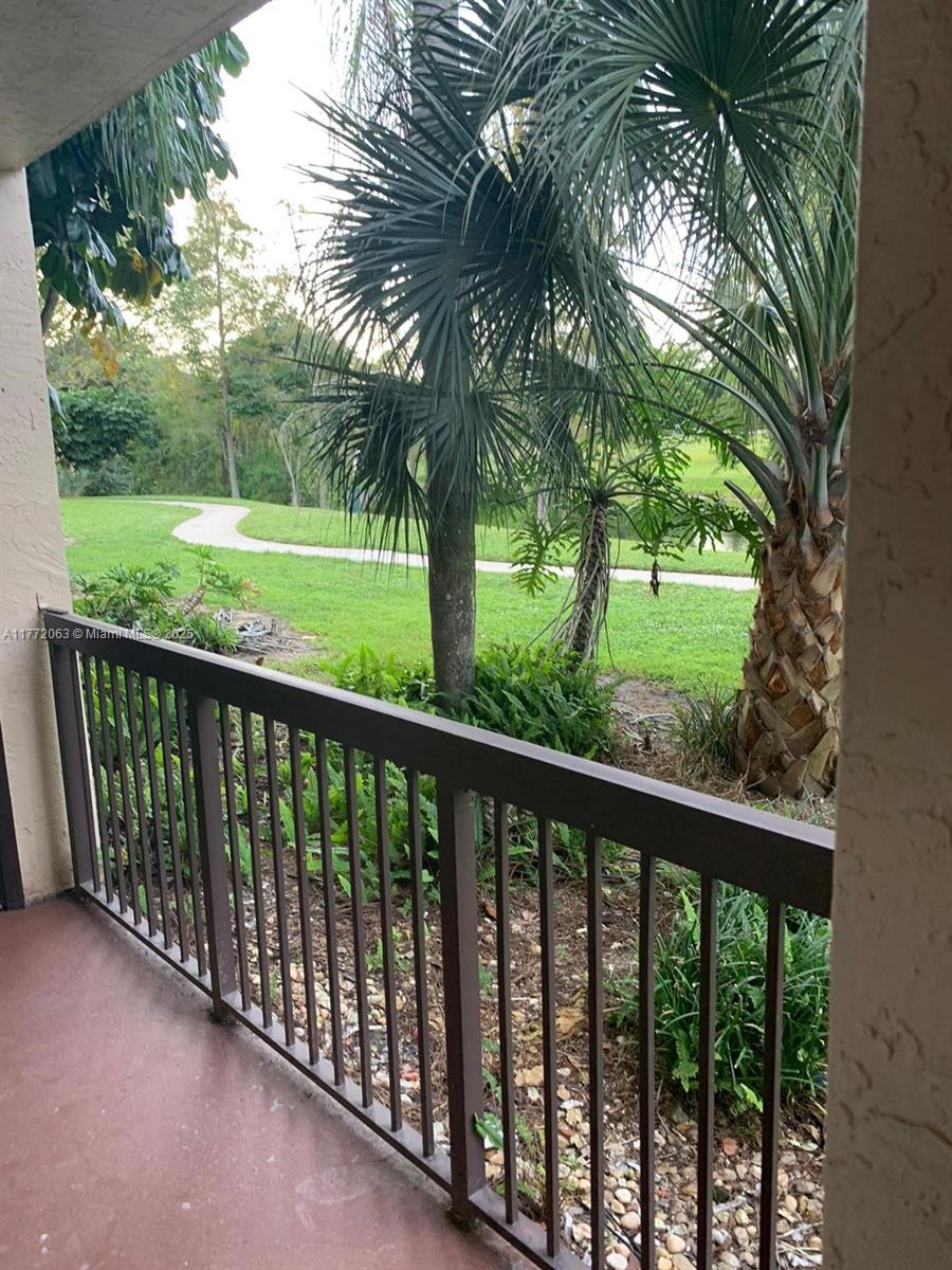 Address Not Disclosed, Pompano Beach, Broward County, Florida - 2 Bedrooms  
1 Bathrooms - 