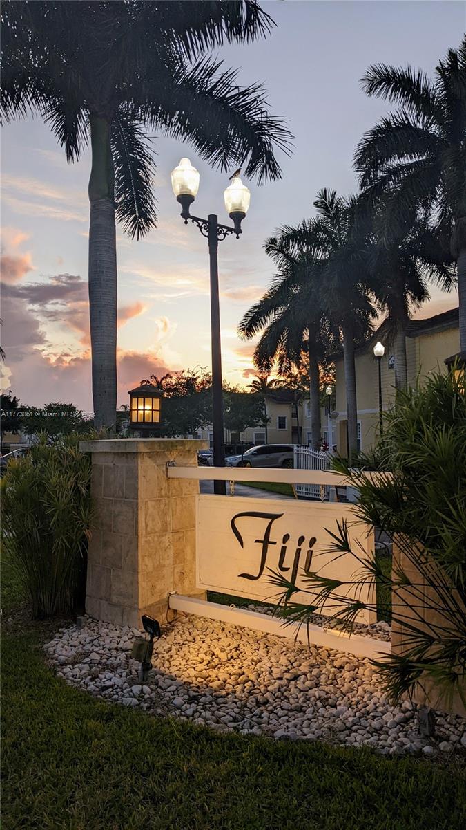 2819 Se 1st Dr 27, Homestead, Miami-Dade County, Florida - 3 Bedrooms  
2 Bathrooms - 