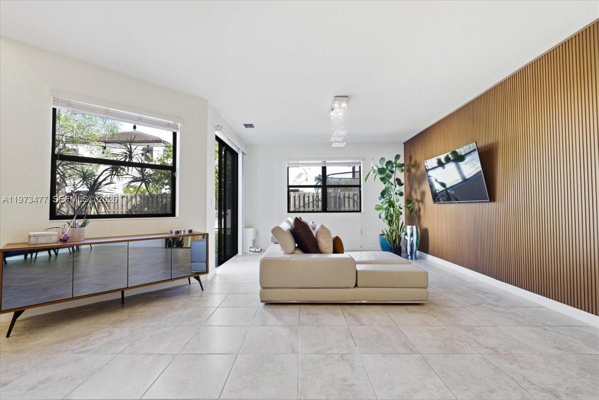 COCO PALM ESTATES - Residential