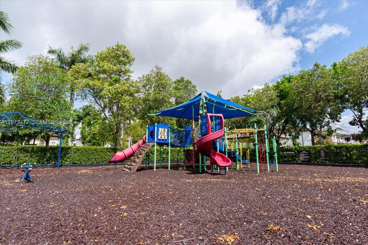 COCO PALM ESTATES - Residential