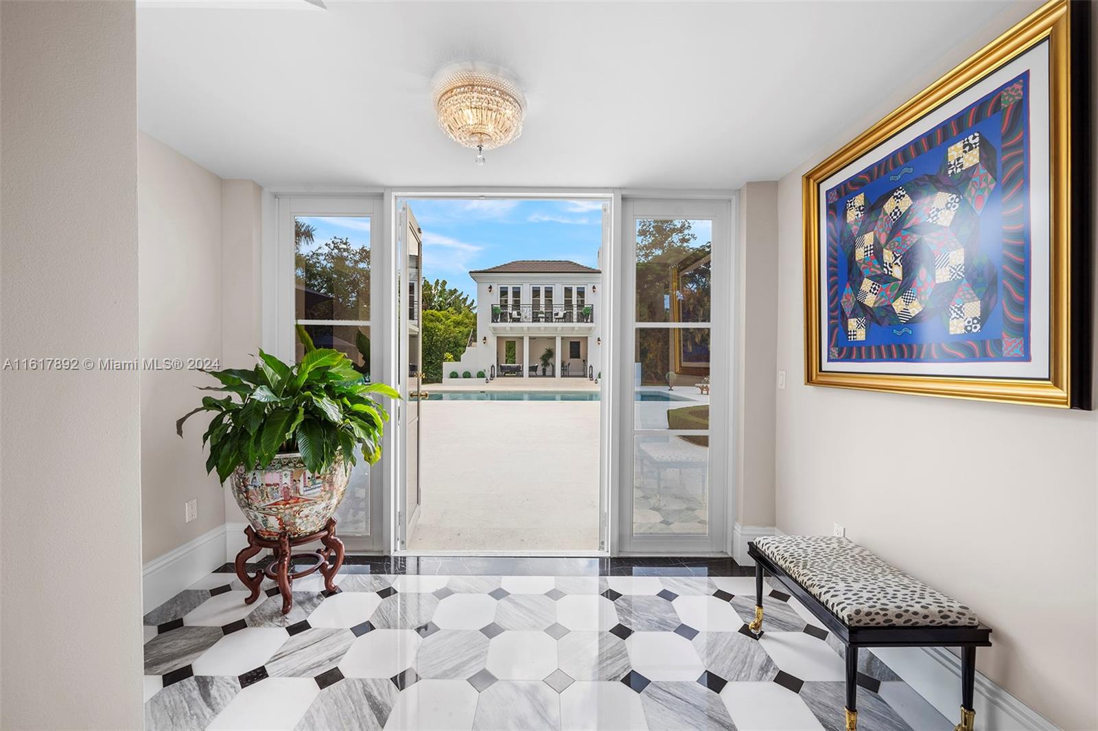 PONCE GATE - Residential