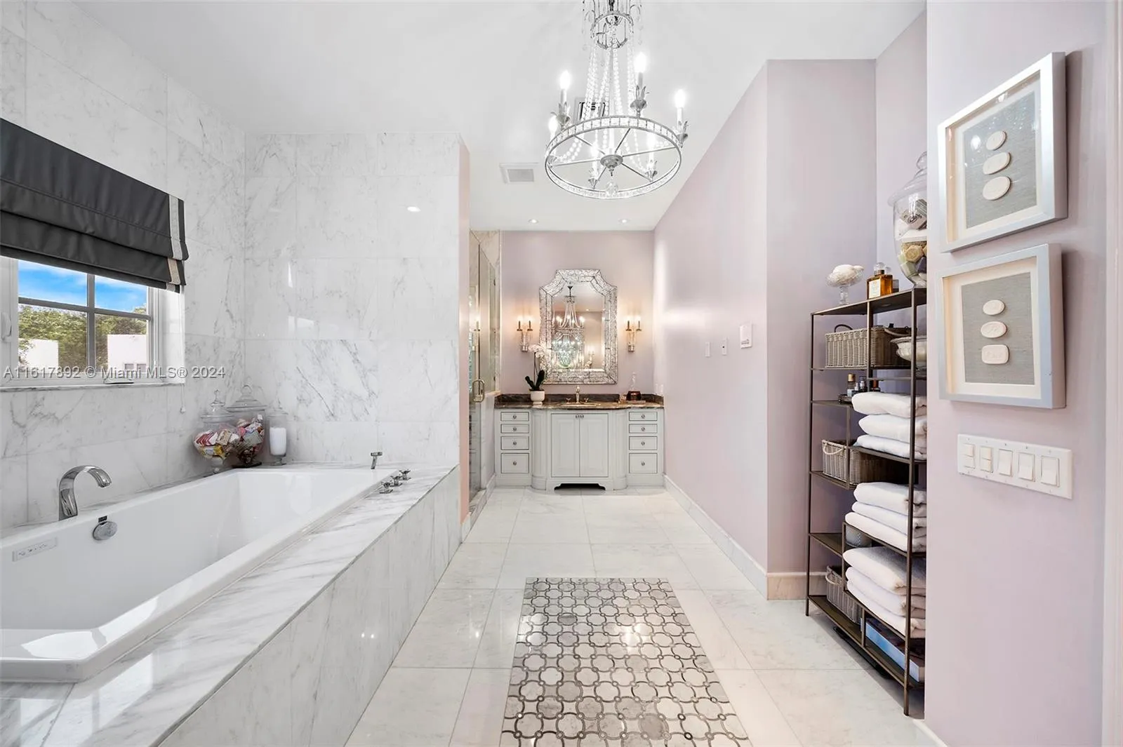 Miami, Florida 33143, United States, 8 Bedrooms Bedrooms, ,8 BathroomsBathrooms,Residential,Pending,53280