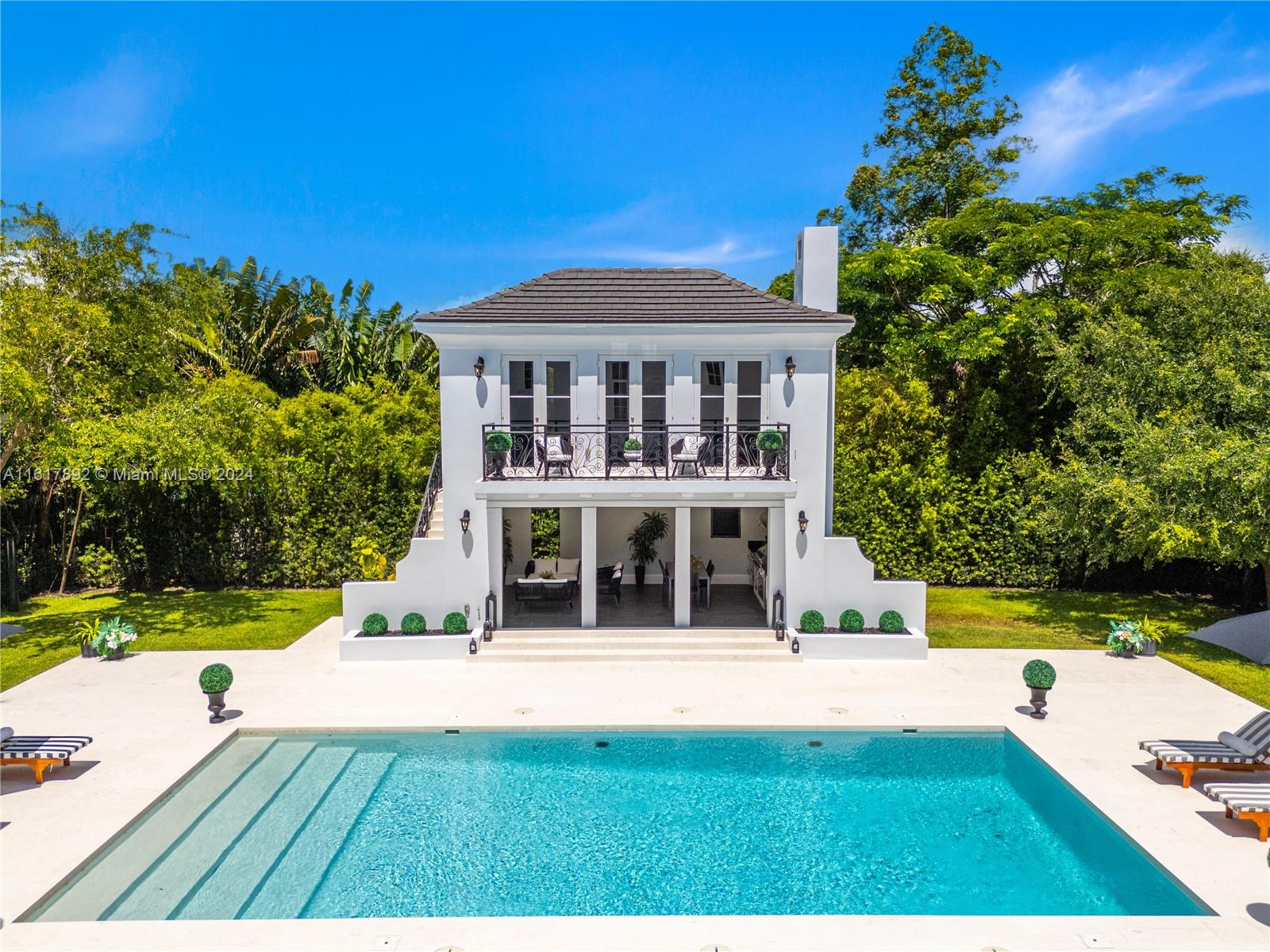 PONCE GATE - Residential