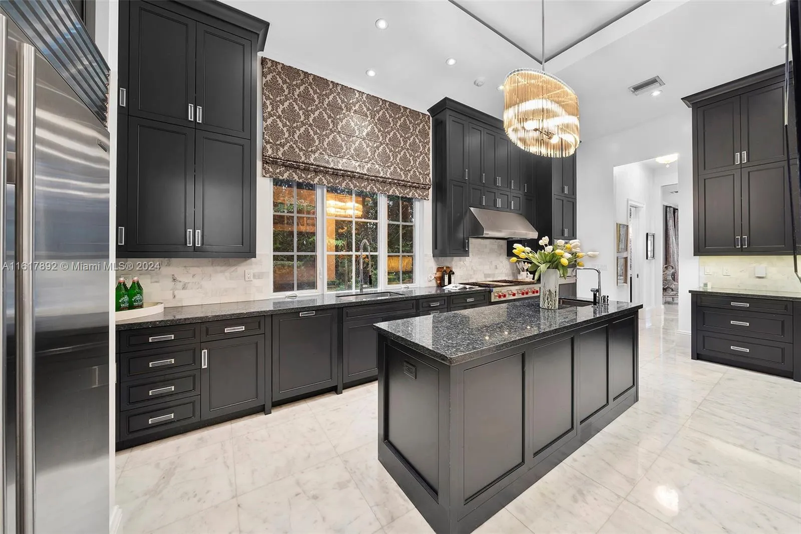 Miami, Florida 33143, United States, 8 Bedrooms Bedrooms, ,8 BathroomsBathrooms,Residential,Pending,53280