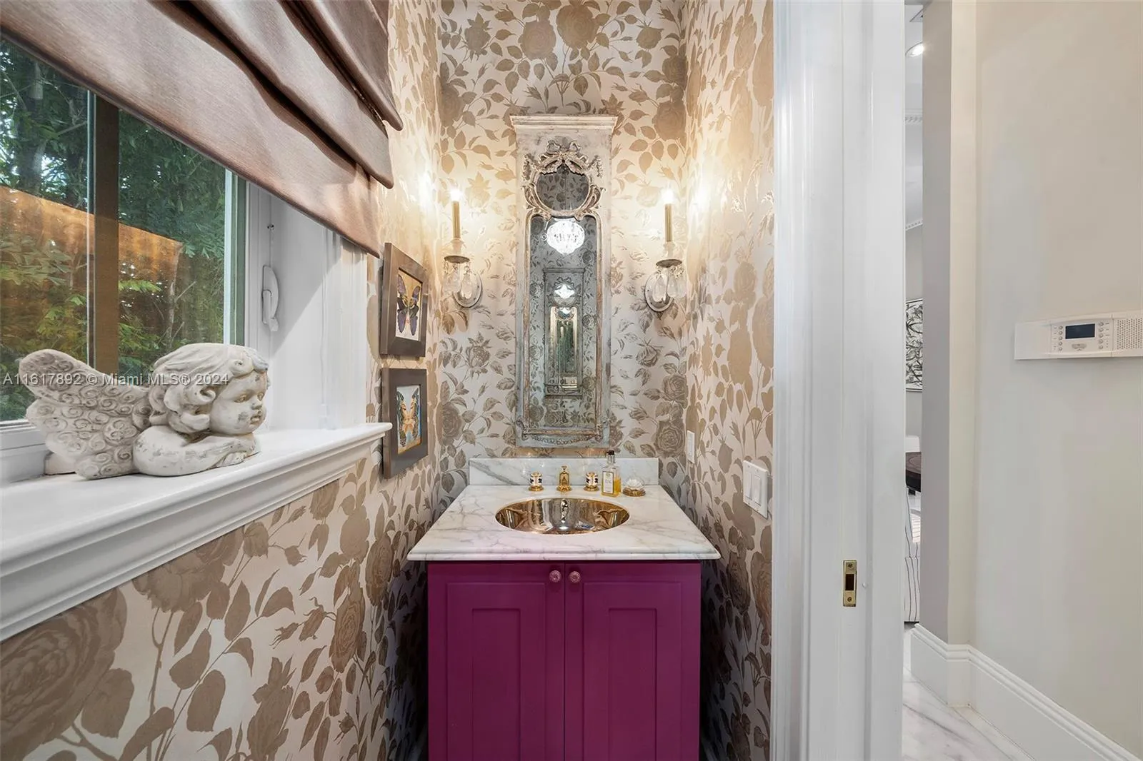 Miami, Florida 33143, United States, 8 Bedrooms Bedrooms, ,8 BathroomsBathrooms,Residential,Pending,53280