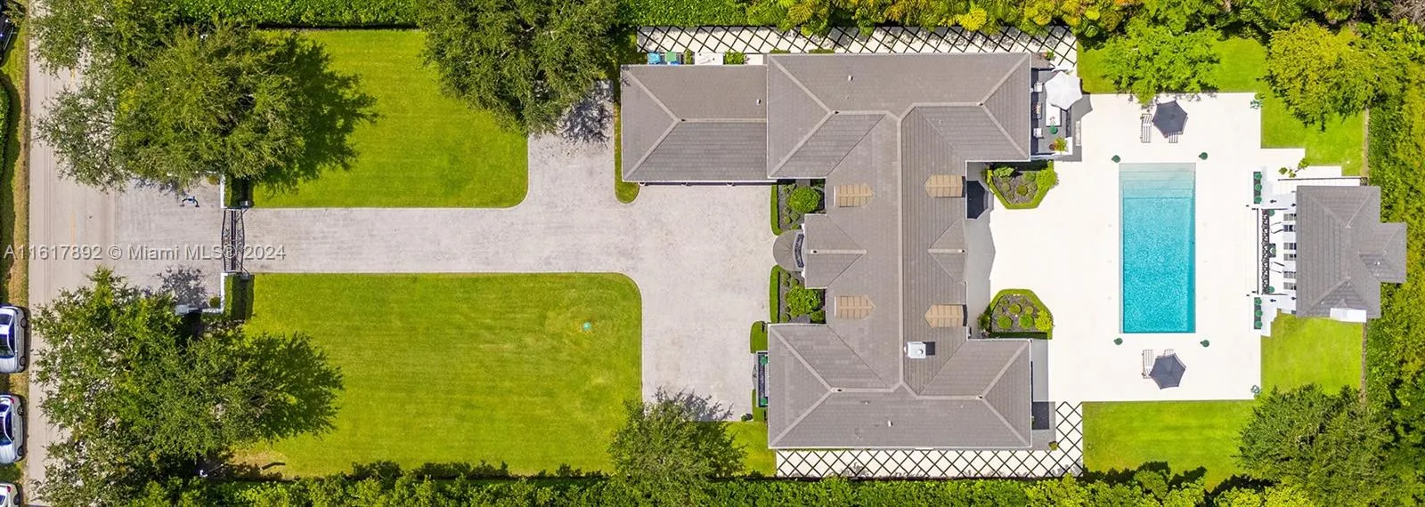 Miami, Florida 33143, United States, 8 Bedrooms Bedrooms, ,8 BathroomsBathrooms,Residential,Pending,53280