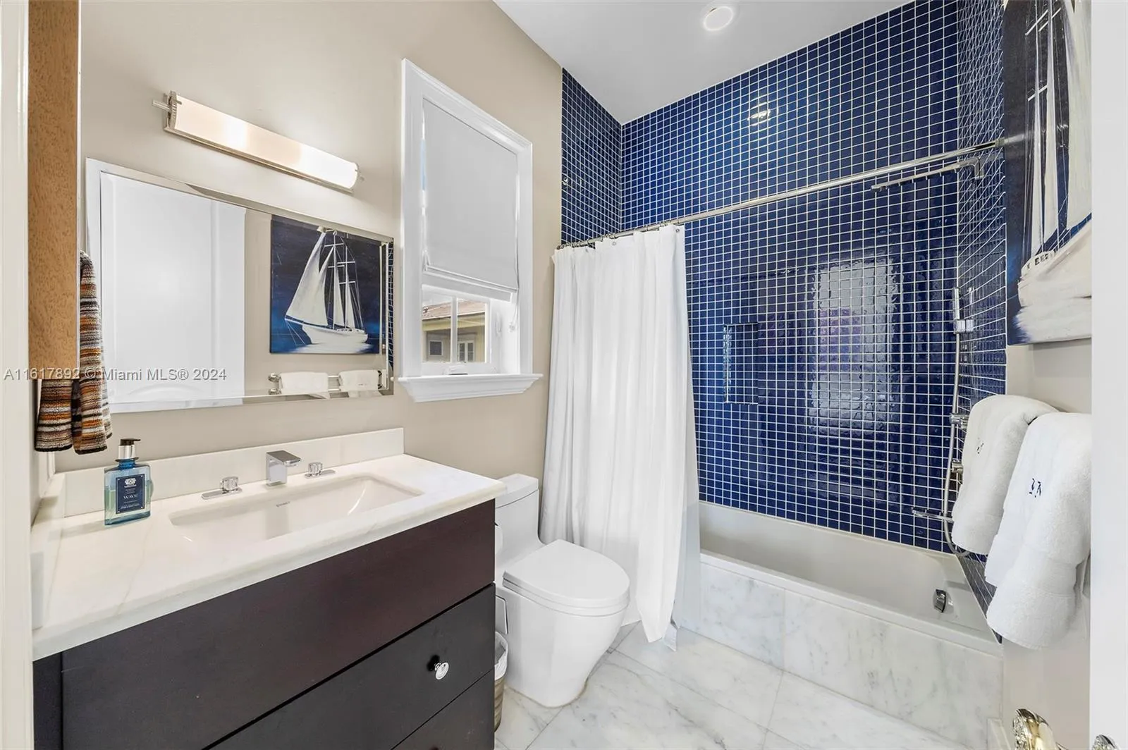 Miami, Florida 33143, United States, 8 Bedrooms Bedrooms, ,8 BathroomsBathrooms,Residential,Pending,53280