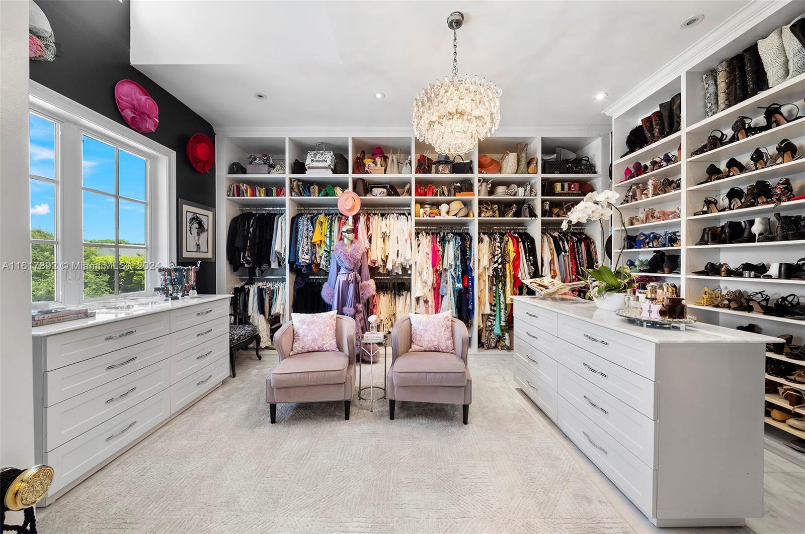 PONCE GATE - Residential