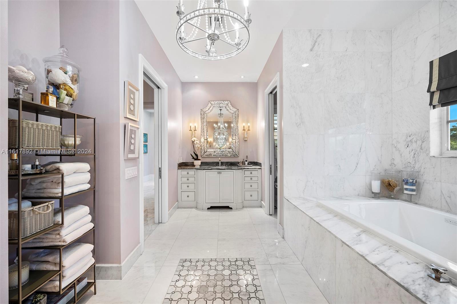 PONCE GATE - Residential