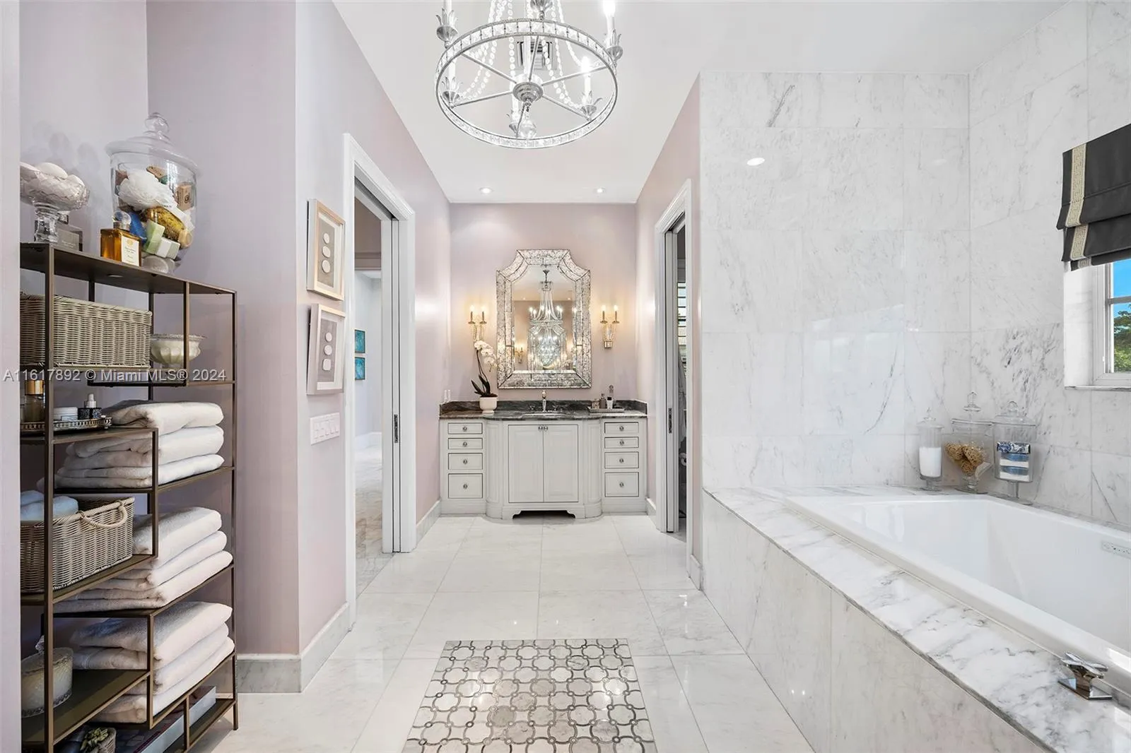 Miami, Florida 33143, United States, 8 Bedrooms Bedrooms, ,8 BathroomsBathrooms,Residential,Pending,53280