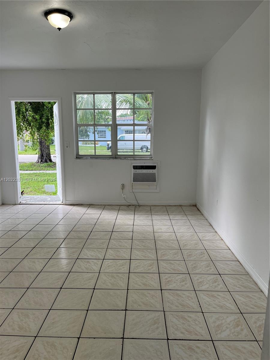 BISCAYNE HIGHLANDS - Residential Income