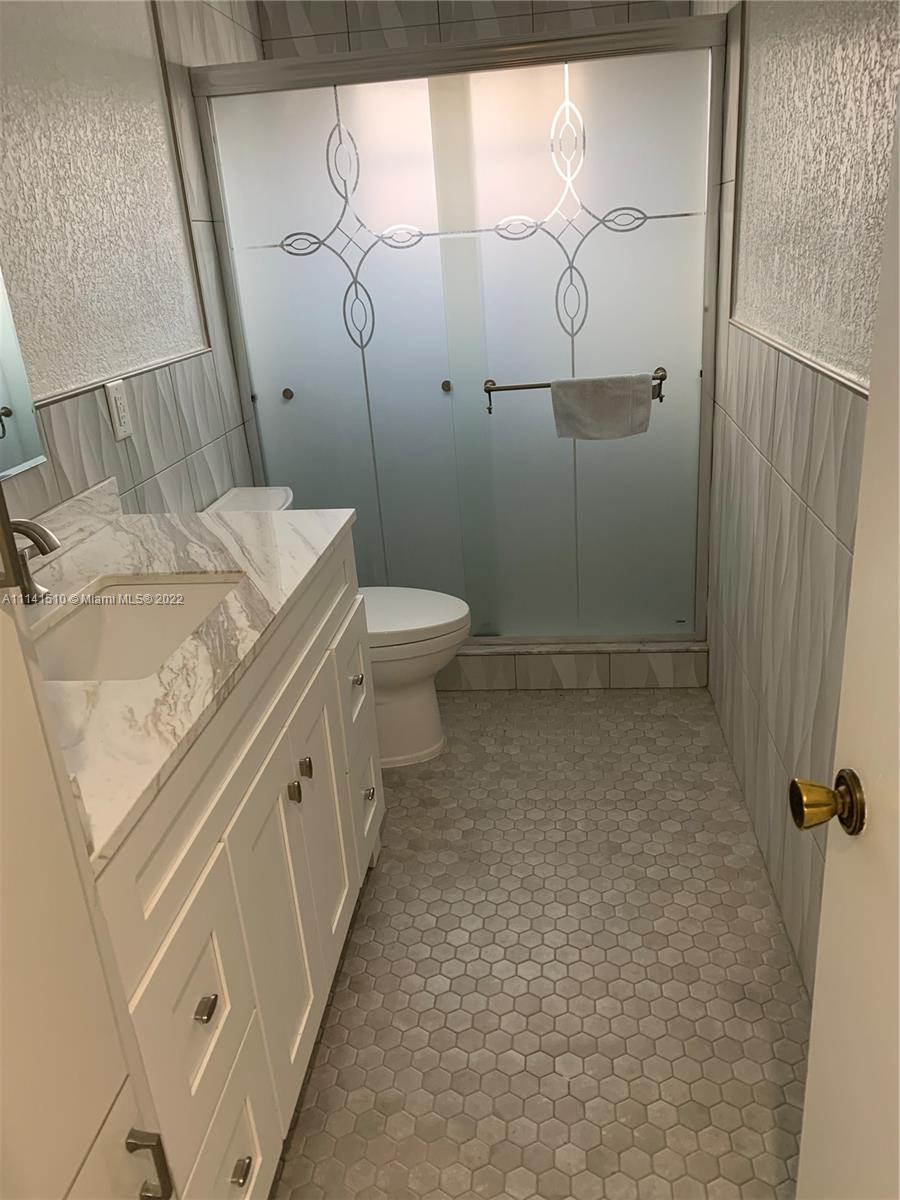 PASADENA LAKES SOUTH - Residential Lease