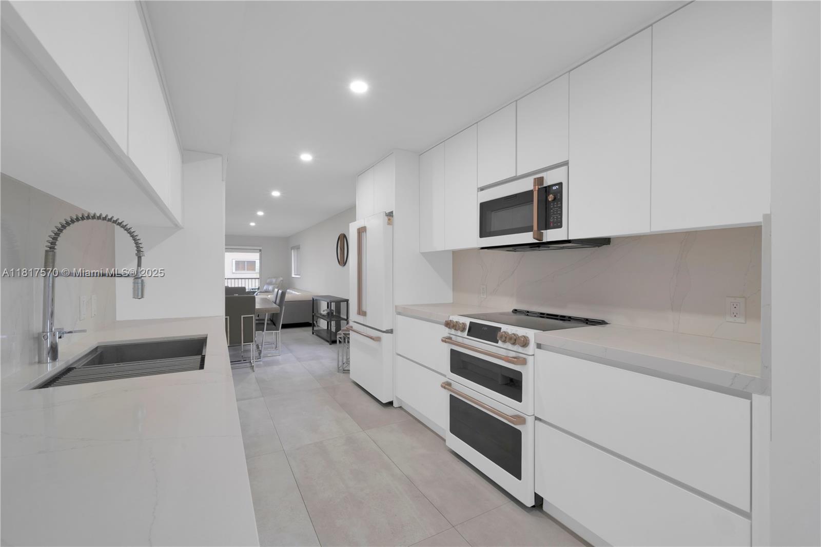 FALMOUTH - Residential