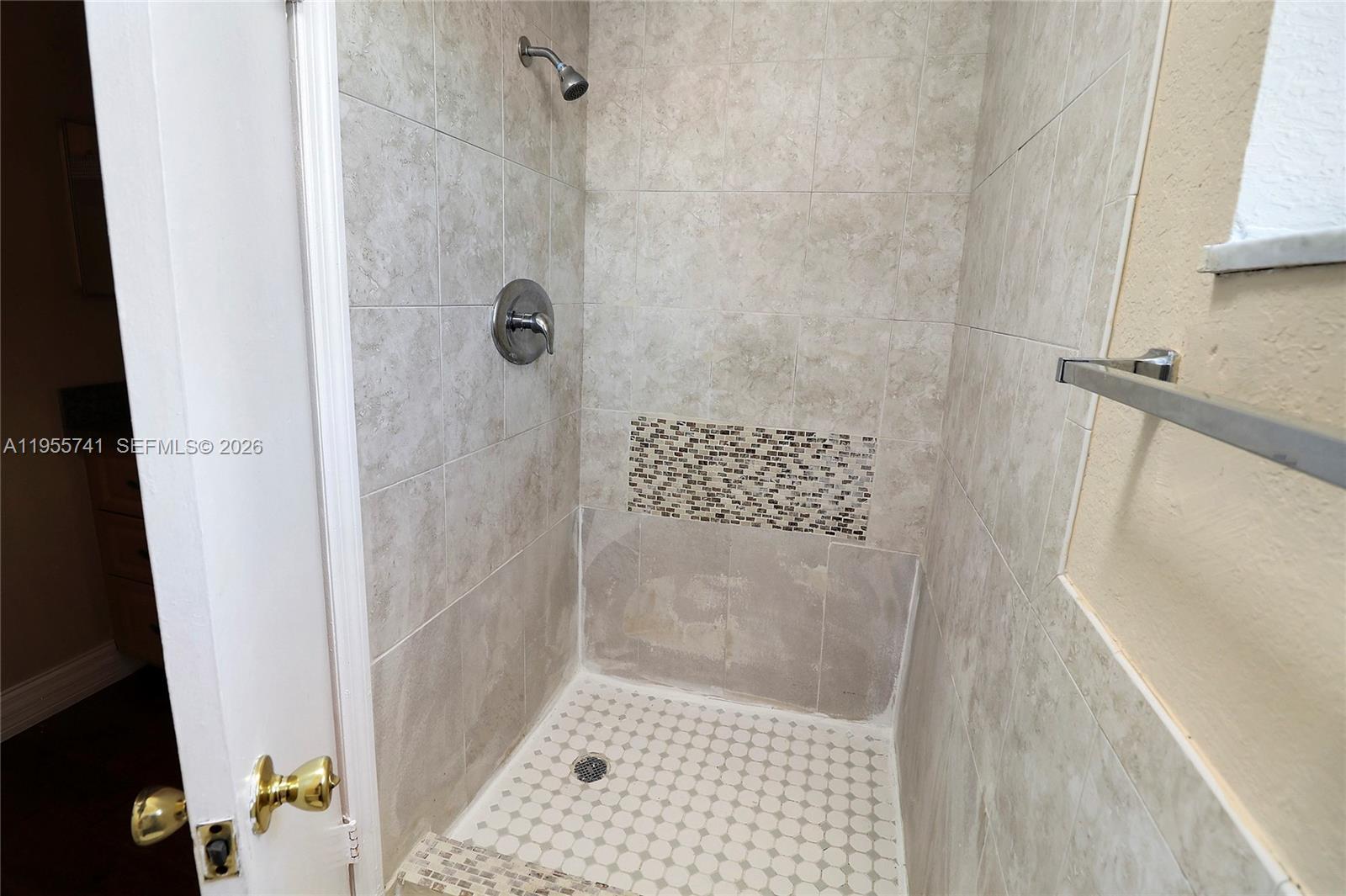 SUNRISE TOWNE PREFERRED 4 - Residential