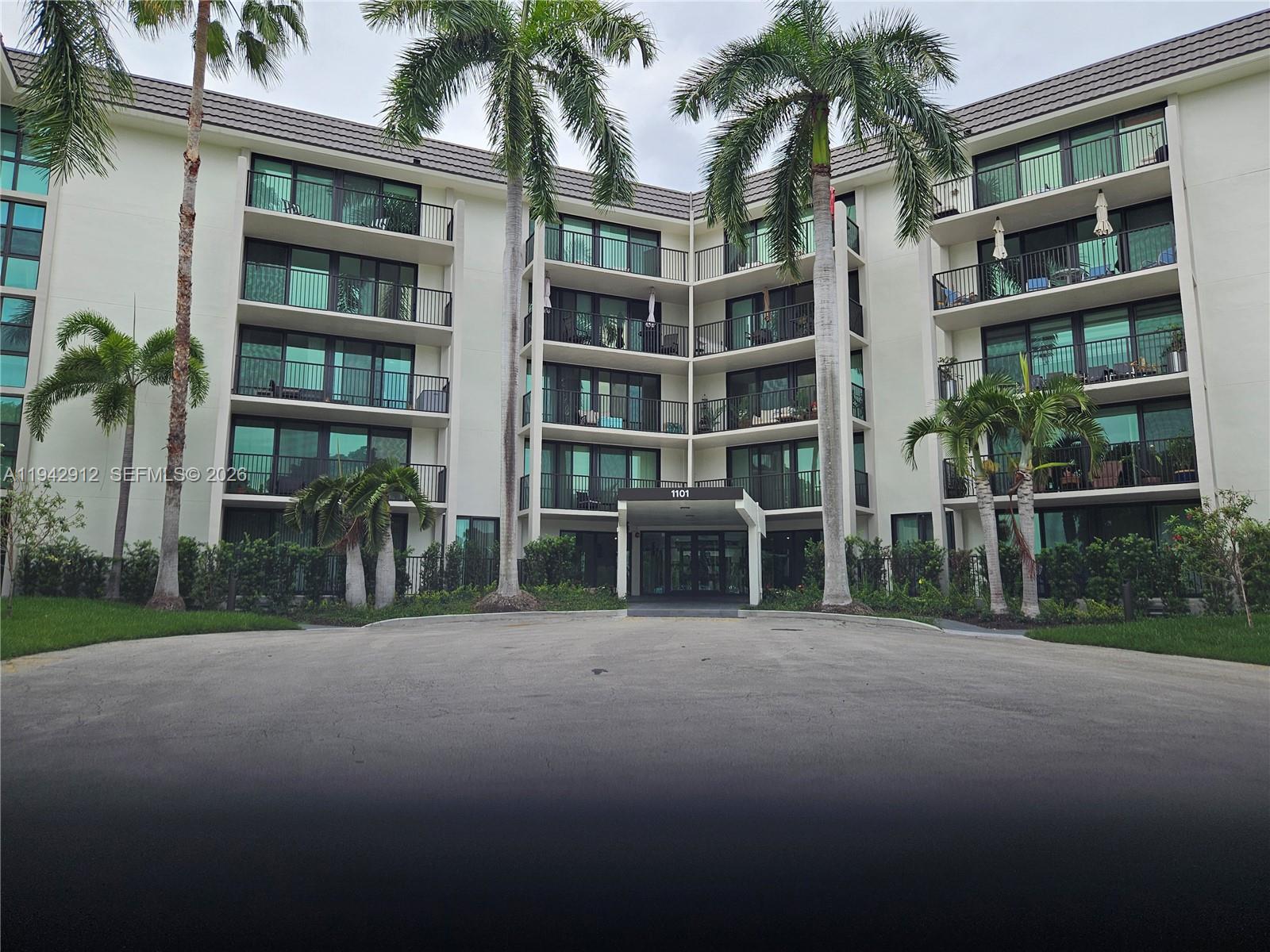 RIVER REACH CONDOMINIUM I - Residential Lease