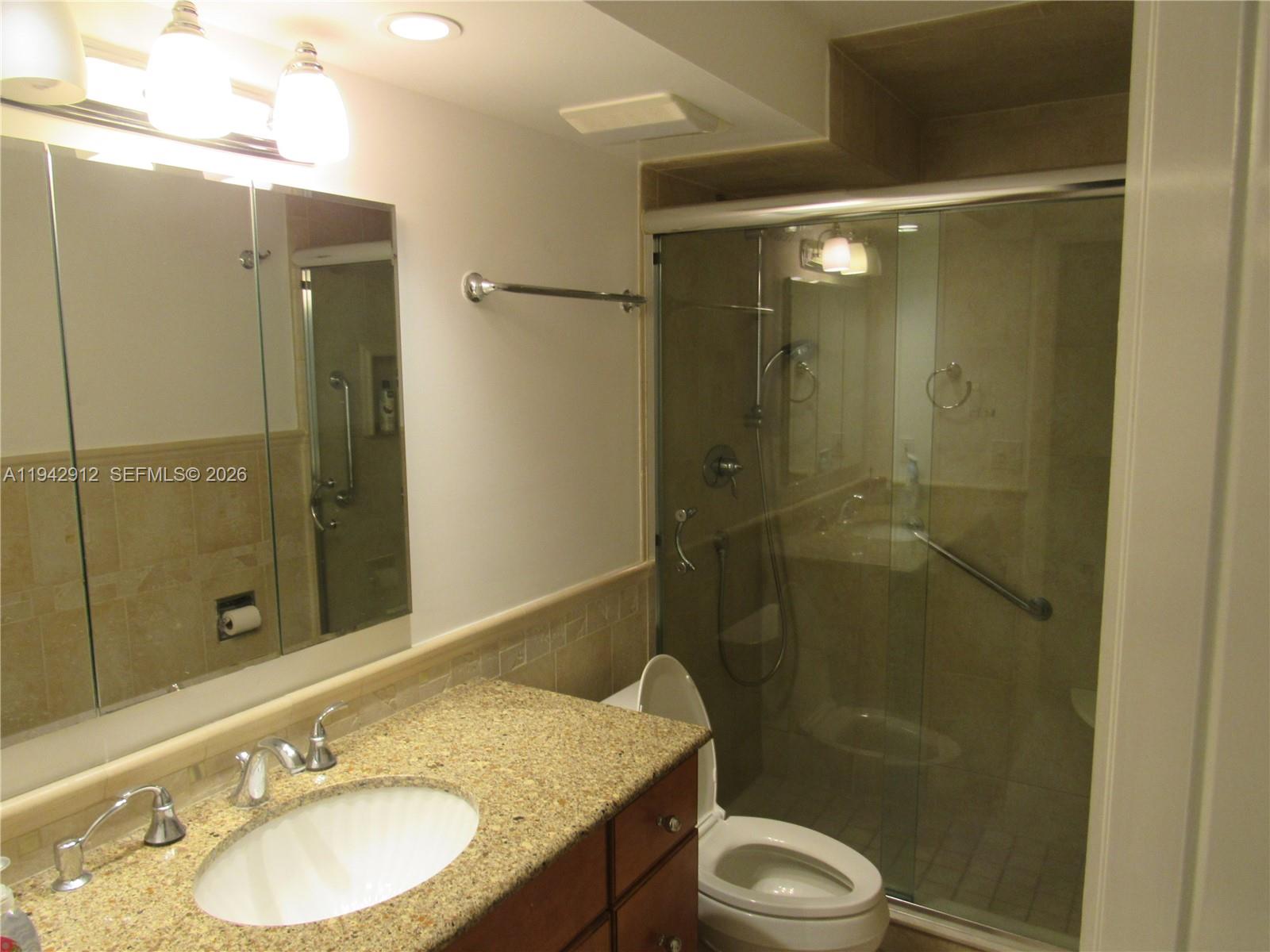 RIVER REACH CONDOMINIUM I - Residential Lease