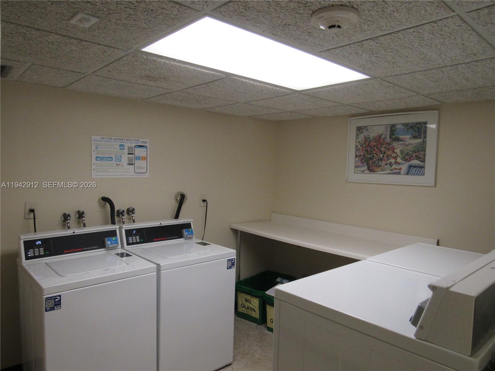 RIVER REACH CONDOMINIUM I - Residential Lease