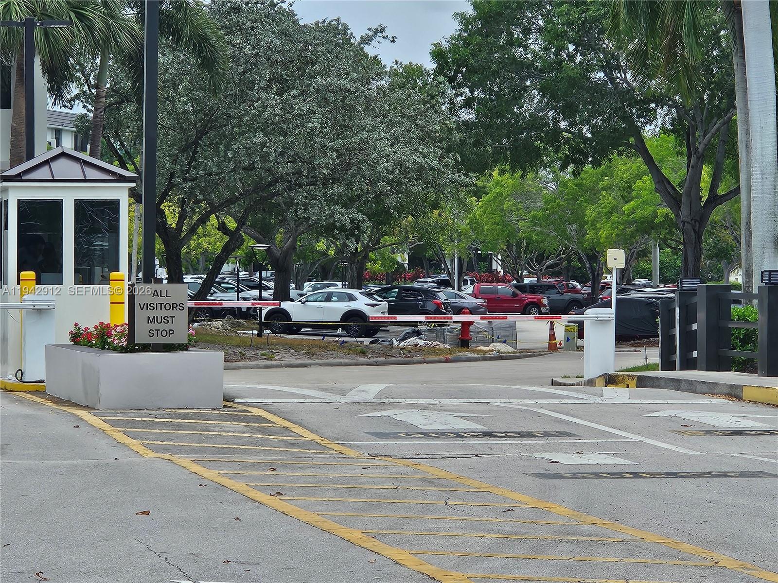 RIVER REACH CONDOMINIUM I - Residential Lease