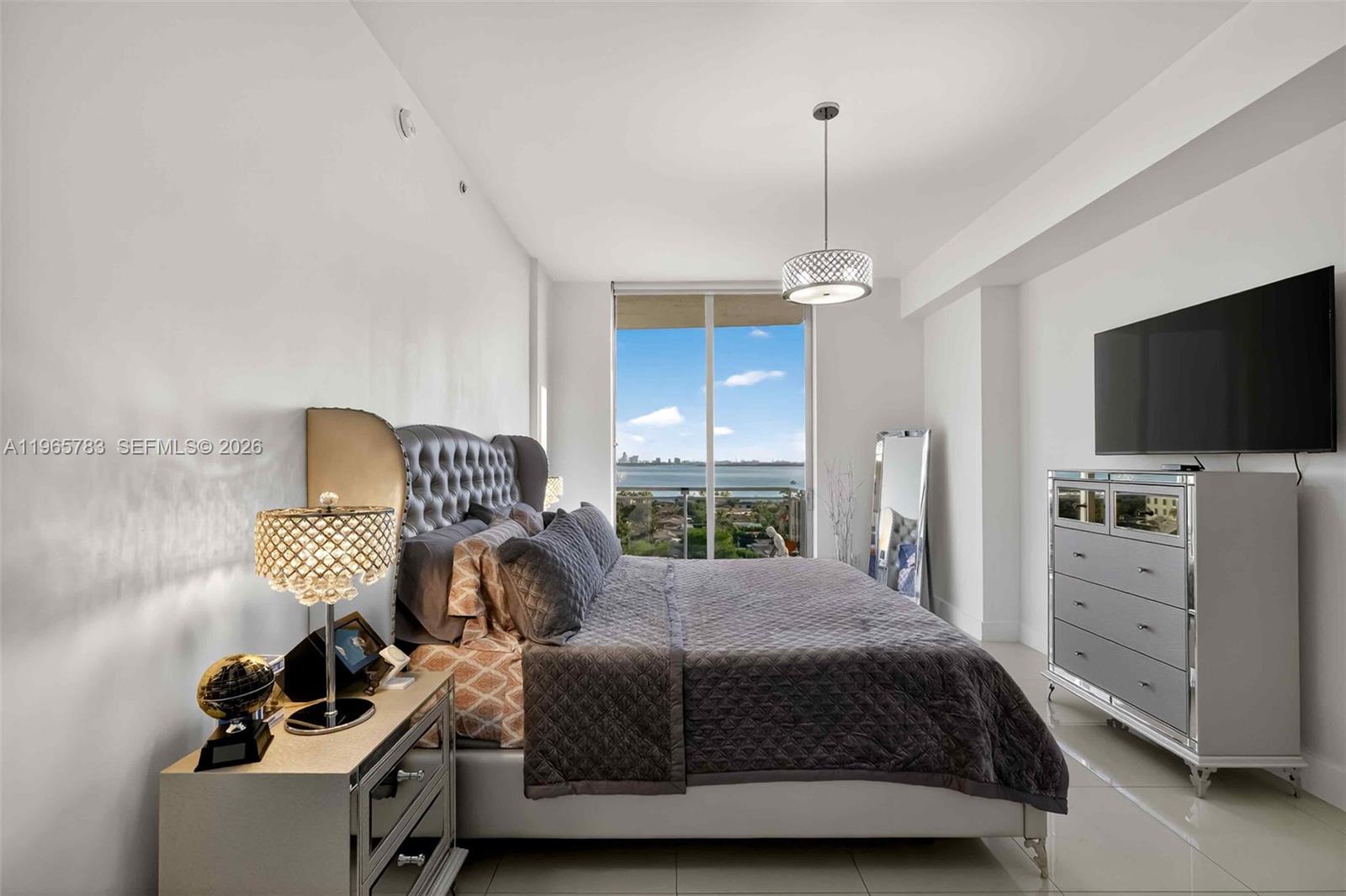 THE LEXI CONDO - Residential